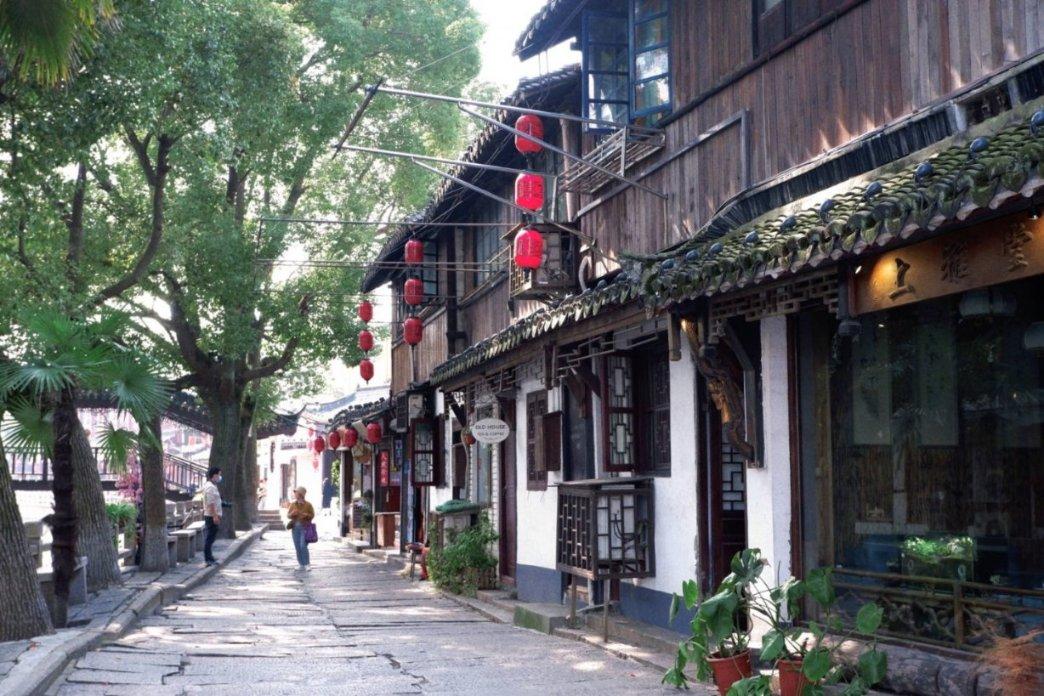 055大驱险遭撞击,95后女舵手勇往直前:干就完了!